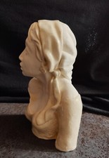 Sculpture terre cuite blanche