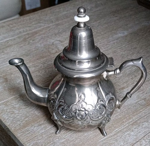 Théière marocaine métal - marocaine, en