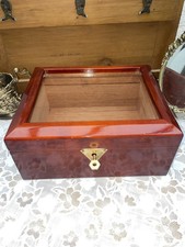 Cave à cigares vitrée avec humidificateur et hygromètre Boite