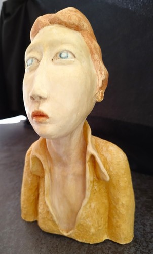 Sculpture terre cuite blanche