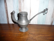 Lampe en étain style lampe a