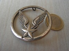insigne   de beret  armee de l'air          (  c32 )