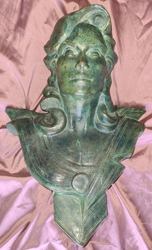 Chavanon sculpture - l.,