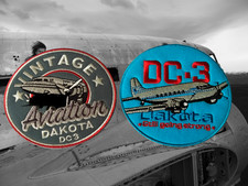 Lot de deux Patchs brodés Vintage Aviation Dakota DC-3 - 85 mm  ?5a.