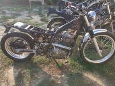 Fourche modifiée 41mm tubes plongeurs de 750 GSXR pour 650 DR SP43A bon état