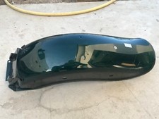 UN GARDE BOUE ARRIERE VERT 35023-1438 POUR MOTO KAWASAKI EN 500 VULCAN