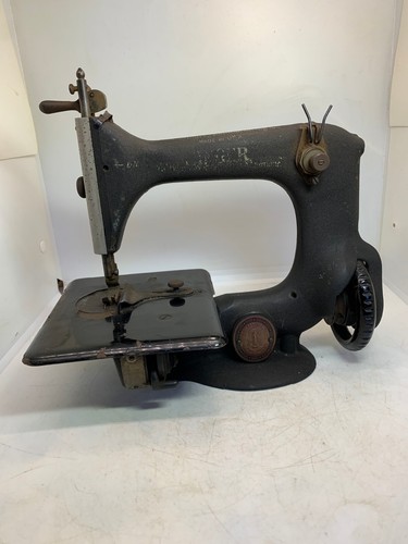 Ancienne machine coudre - ancienne, a