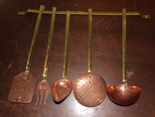 Lot de 5 ustensiles cuisine cuivre et laiton avec barre accroche ( 36 cm long )