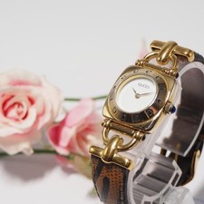 Montre pour femme Gucci