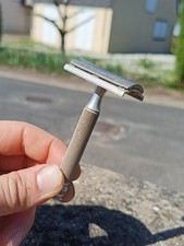 VINTAGE GILLETTE 1950s Safety Razor Made In England Brit. 