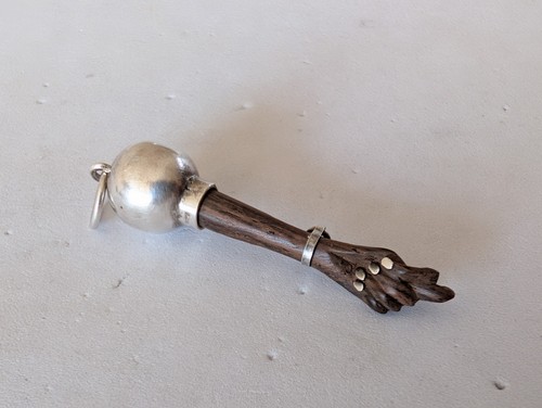 Ancien pednentif mano - mano, figa