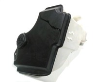 RESERVOIR DE LAVE GLACE AVANT