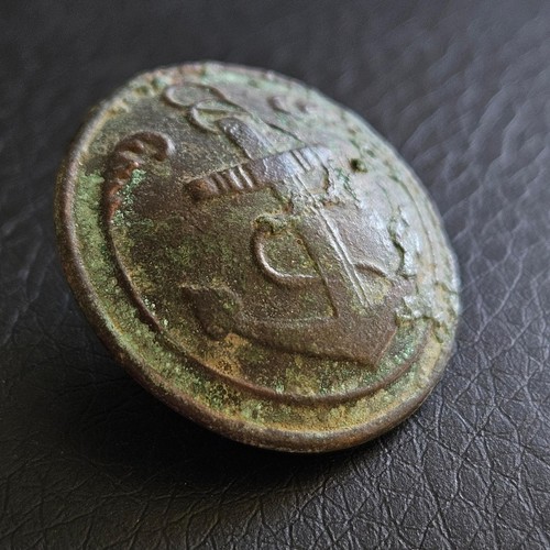 Bouton bombé marine ancre