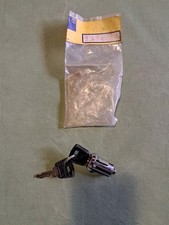 PEUGEOT 204 / 304 Coupé/Cabriolet Une serrure de porte