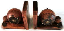 Paire de serre-livres en bois massif sculpté vintage