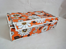 Boite Ancienne à couture de rangement en vinyle