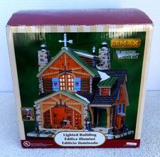 LEMAX Cozy Cabin Lighted