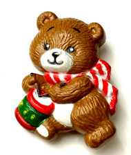 BROCHE OURS OURSON Teddy bear Music Tambours Noël NEUVE signé RUSS Hong Kong