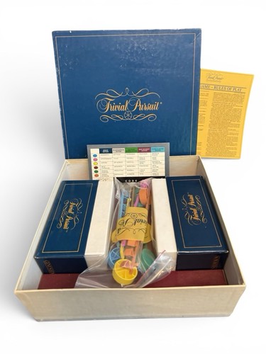 Trivial pursuit master - trivial, game