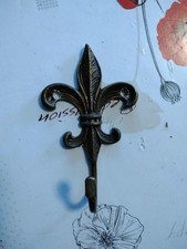 ancien crochets patères fleur de lys de  porte manteau laiton massif ou bronze