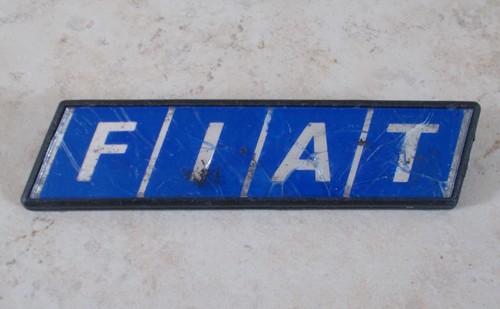 Ancien insigne emblème - , fiat