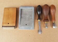 Lot ancien outil métier cordonnier travail cuir bourrelier maroquinier roulette