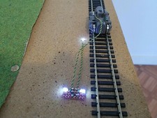 BOGIE AVANT FAUSSE MOTRICE AVEC ECLAIRAGE INVERSE ANALOGIQUE TGV MEHANO EN TBE