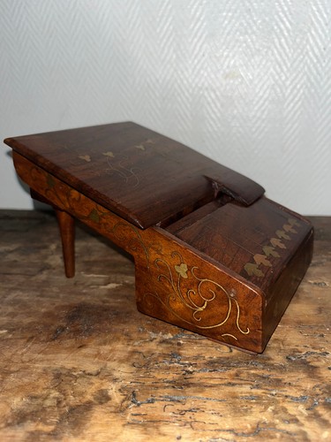Ancien distributeur - , de