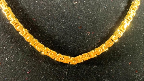 Collier chaîne boîte - chaîne,
