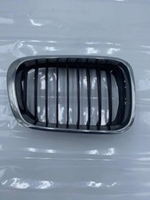 Grille de calandre gauche BMW SERIE 3 E46 COMPACT PHASE 2 51138208490