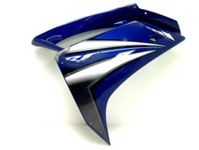 4C8-2835V-00 carénage droit