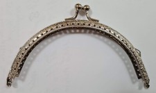 Fermoir métallique couleur