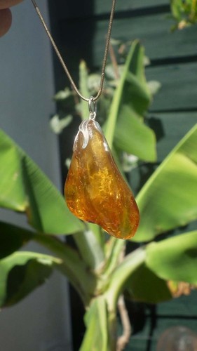 Grand pendentif ambre - ambre, la