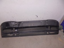 enjoliveur pare-choc avant