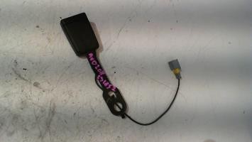 Attache ceinture avant droit
