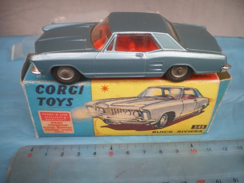 Buick riviera bleu corgi - 1/43,