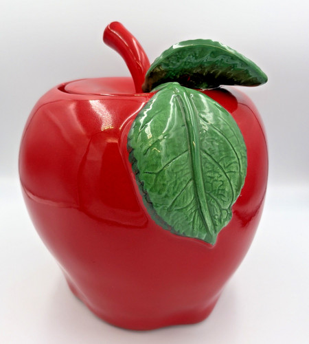 Vintage treasure craft red - treasure,