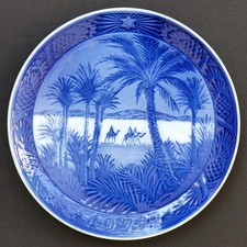 ASSIETTE DE COLLECTION signée ROYAL COPENHAGEN décor NOEL 1972 IN THE DESERT
