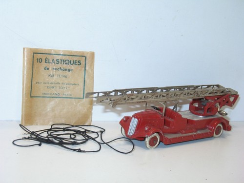 Dinky toys camion pompier - toys,,