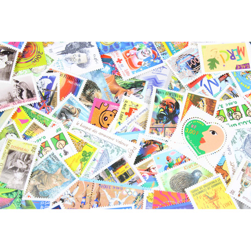 Lot 100 timbres - lot,