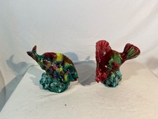 Lot de 2 poissons sur socle
