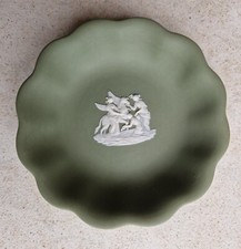 Assiette / coupelle anglaise porcelaine Wedgwood verte décor Pégase numérotée 60