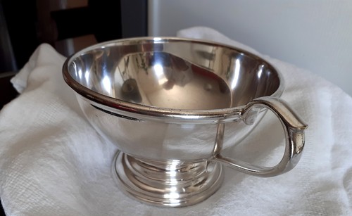 Grande coupe avec - anse, début