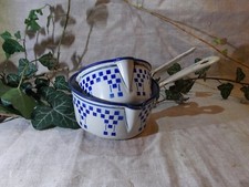 2 ANCIENNES CASSEROLES EMAILLEES LUSTUCRU BLANCHE ET BLEU
