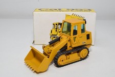 B71 1:50 NZG N.Z.G. 223 CATERPILLAR CAT 953 TRACK TYPE LOADER DOZER EXHIBI