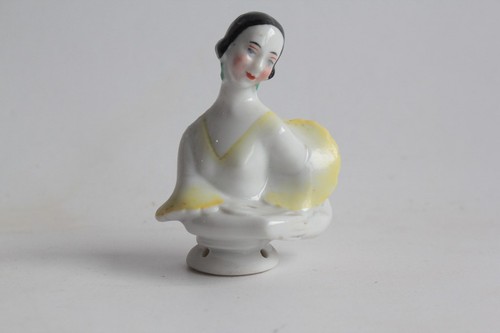 Demi figurine porcelaine femme - demi,