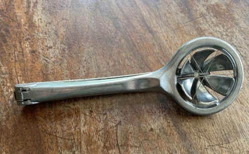 Ancien coupe oeufs - , westmark