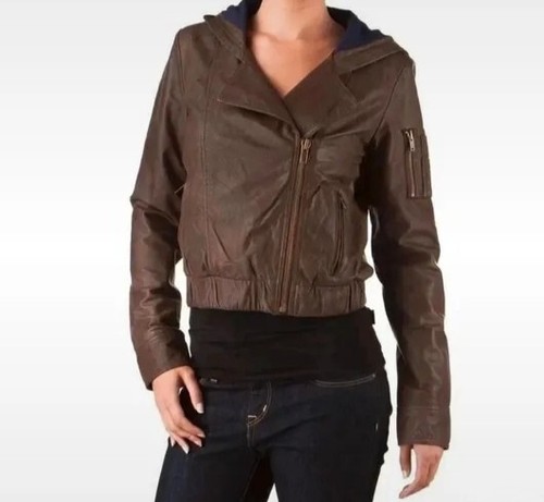 Veste cuir capuche - À,