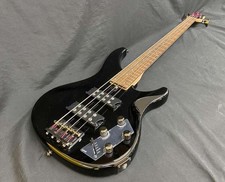 Guitare basse électrique