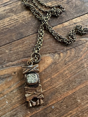 Collier pendentif bronze